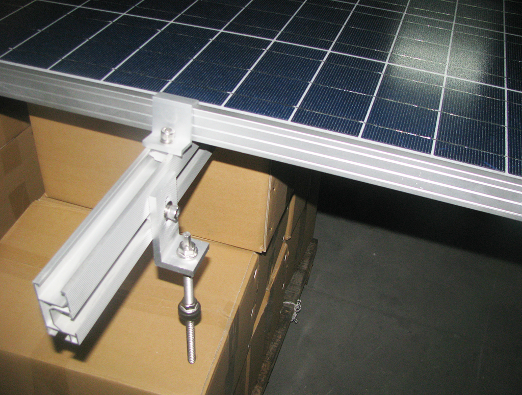 1745823277762867.jpg 彩钢瓦屋顶支架-L脚螺栓2.jpg